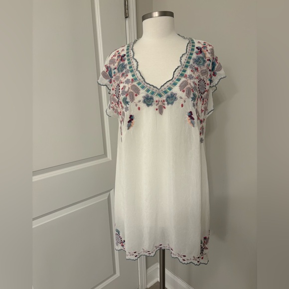 Johnny Was Tops - Johnny Was Women's Hayden Tunic In White Multi Colored Embroidery Size Large